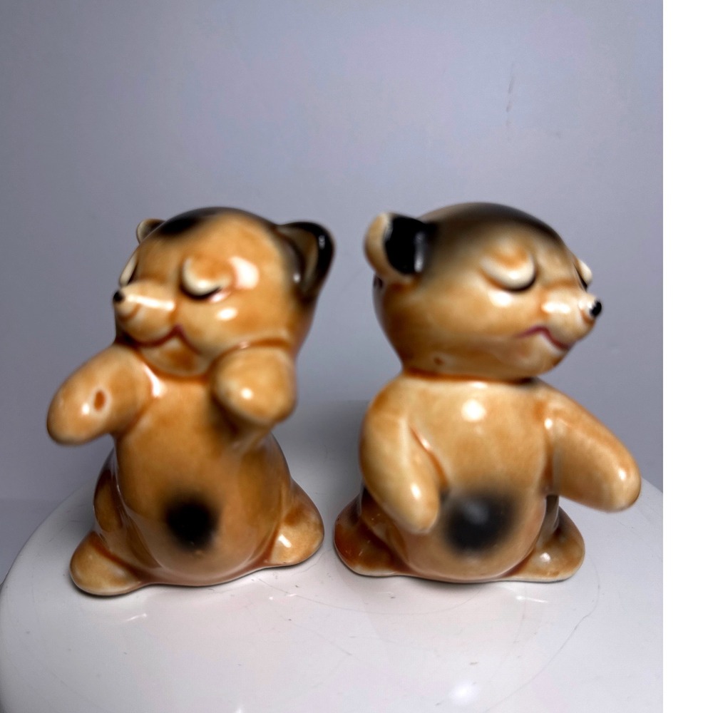 Van Tellingen Hugging Bears Salt Pepper Shakers Tan Good Vintage Ceramic MCM